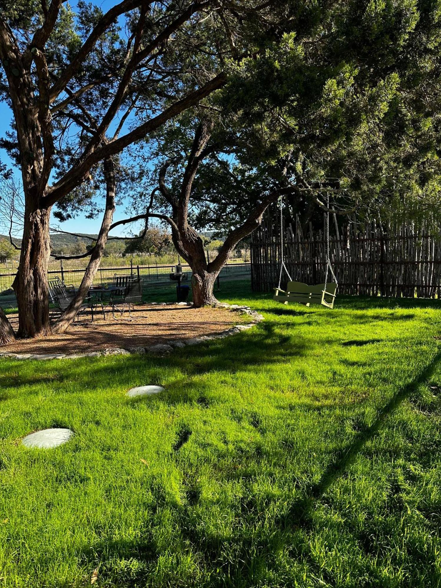 Montesino Ranch Lodging Villa Wimberley Eksteriør billede